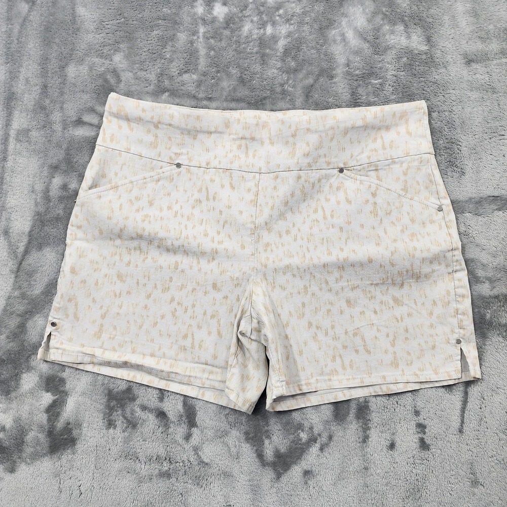 INC International Concepts Shorts Womens 14 White Tan Animal Print Stretch Chino